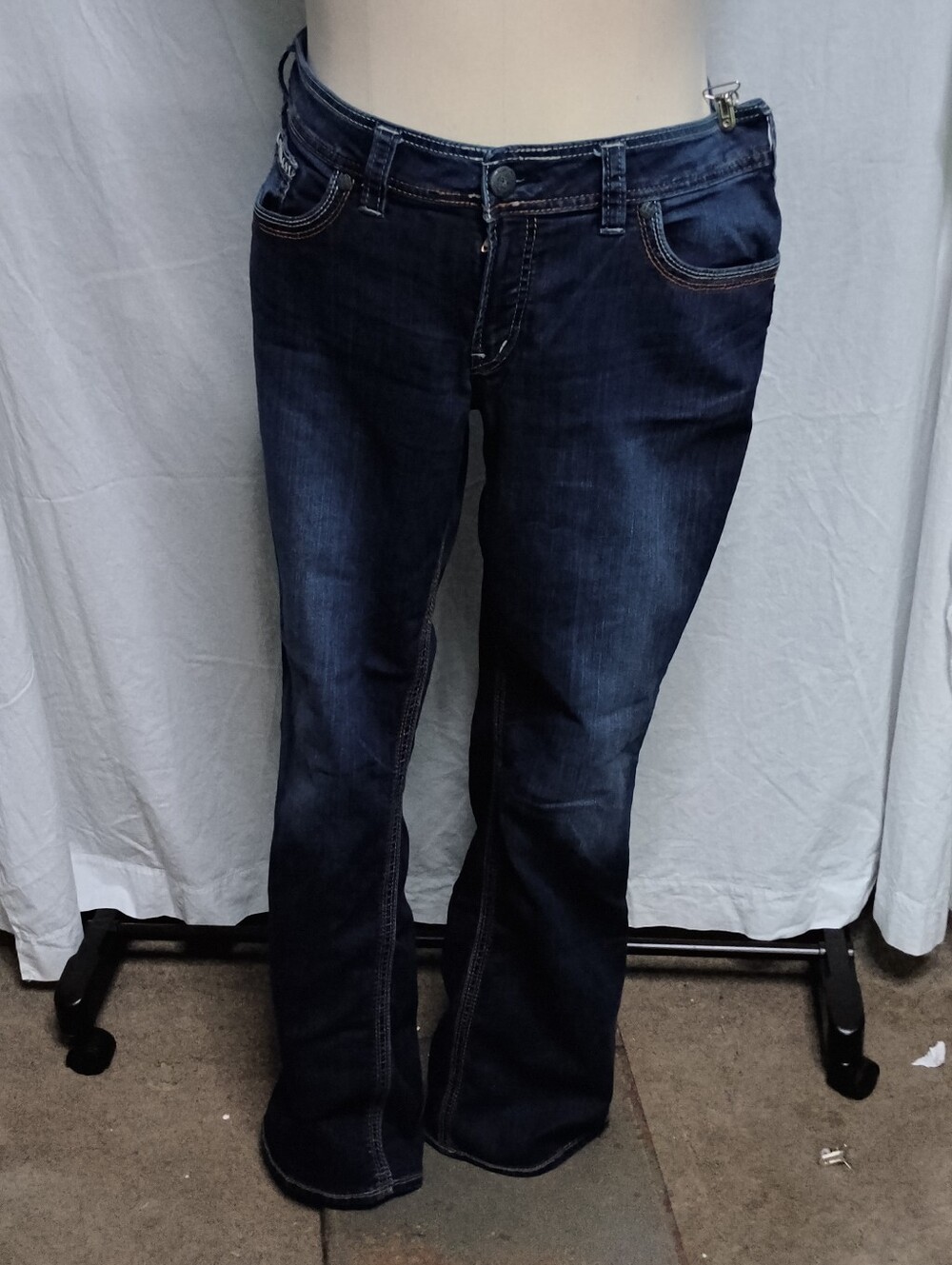 Silver Jeans co. Women's Dark Blue Boot Cut Jeans 14w/32